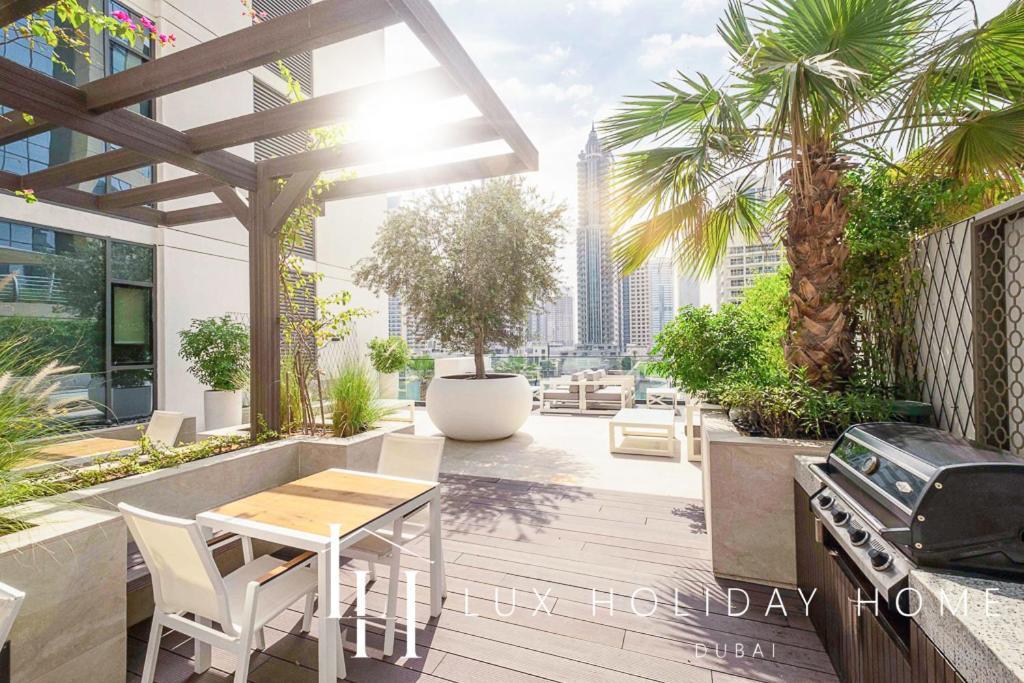 Lux Contemporary Suite With Full Marina View 6 Дубай Екстериор снимка