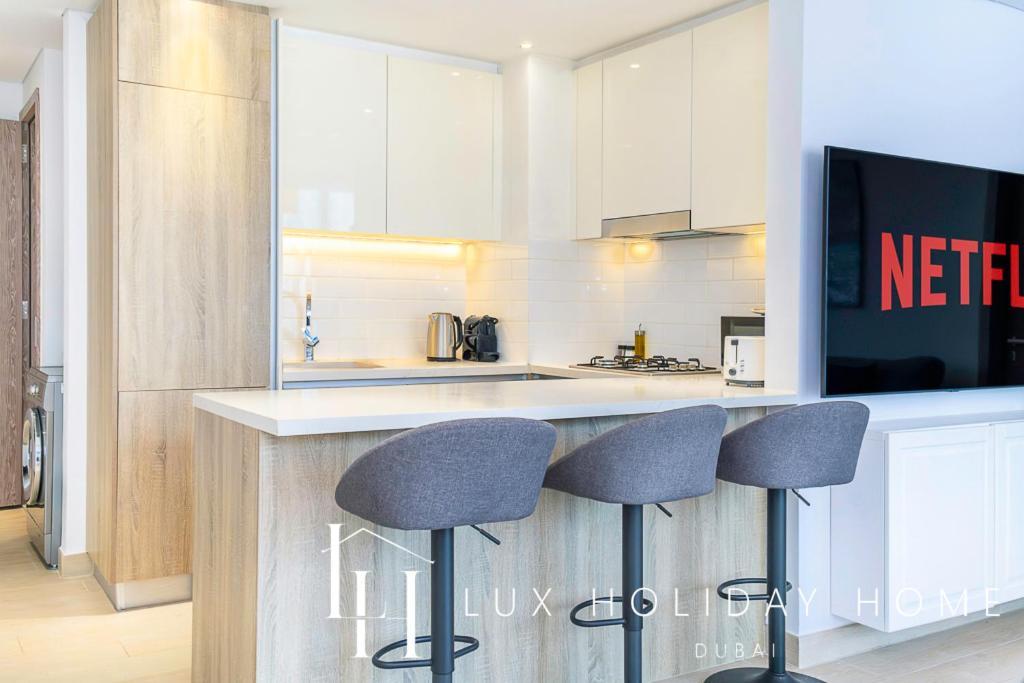 Lux Contemporary Suite With Full Marina View 6 Дубай Екстериор снимка