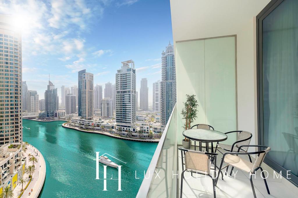 Lux Contemporary Suite With Full Marina View 6 Дубай Екстериор снимка